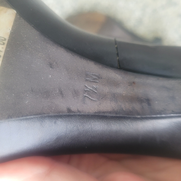 Donald J. Pliner Women's Brown Sandals - Picture 9 of 9